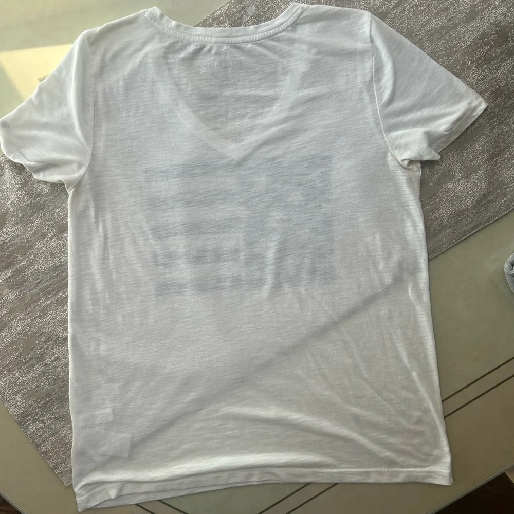 Tommy Hilfiger Women’s Tshirt - Picture 16 of 16